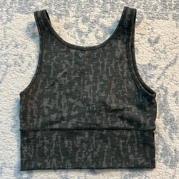 Lululemon sports bra/crop-top - Picture 1 of 3